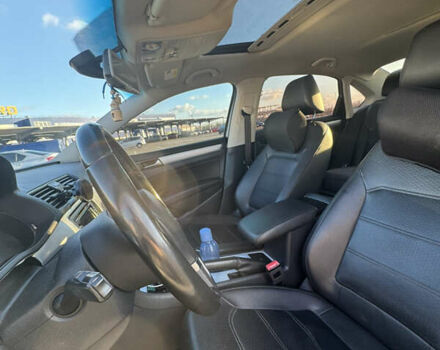 Серый Фольксваген Пассат, объемом двигателя 2.5 л и пробегом 216 тыс. км за 9800 $, фото 5 на Automoto.ua