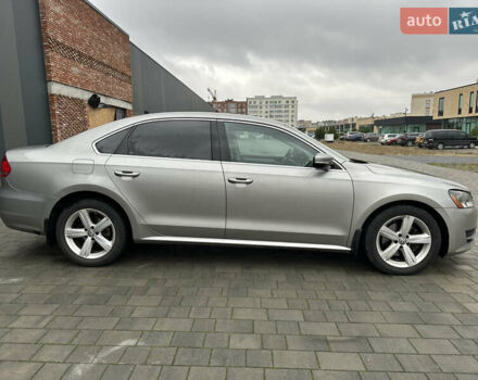 Серый Фольксваген Пассат, объемом двигателя 2.48 л и пробегом 222 тыс. км за 9500 $, фото 10 на Automoto.ua