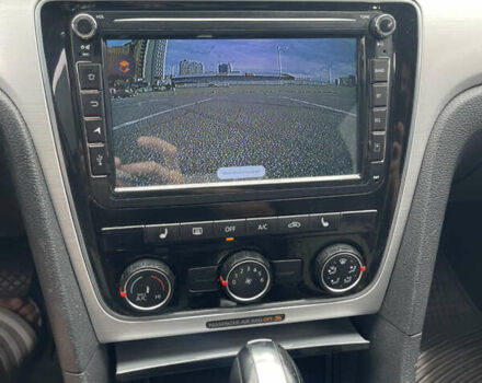 Сірий Фольксваген Пассат, об'ємом двигуна 2.5 л та пробігом 196 тис. км за 10500 $, фото 24 на Automoto.ua