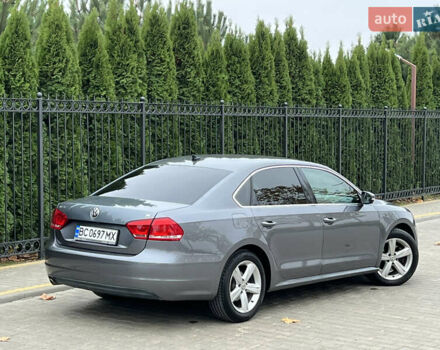 Сірий Фольксваген Пассат, об'ємом двигуна 2.5 л та пробігом 210 тис. км за 9700 $, фото 10 на Automoto.ua