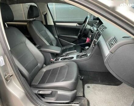 Сірий Фольксваген Пассат, об'ємом двигуна 2.5 л та пробігом 156 тис. км за 9500 $, фото 14 на Automoto.ua