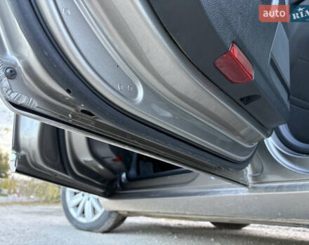 Фольксваген Пассат 2013 в Каменце-Подольском на Automoto.ua Серый Фольксваген Пассат, объемом двигателя 1.6 л и пробегом 270 тыс. км за 10500 $, фото 14 на Automoto.ua