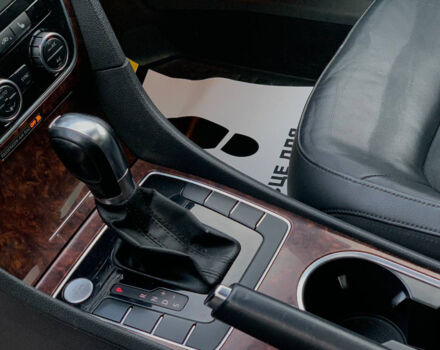 Сірий Фольксваген Пассат, об'ємом двигуна 2.5 л та пробігом 284 тис. км за 10300 $, фото 14 на Automoto.ua