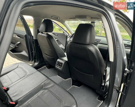 Сірий Фольксваген Пассат, об'ємом двигуна 2.5 л та пробігом 210 тис. км за 9700 $, фото 45 на Automoto.ua