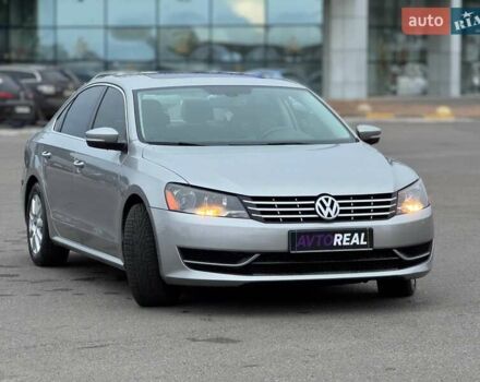 Серый Фольксваген Пассат, объемом двигателя 2.5 л и пробегом 236 тыс. км за 11800 $, фото 3 на Automoto.ua