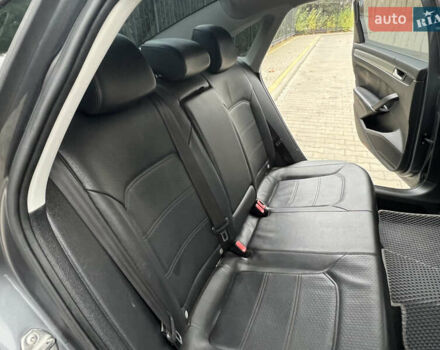 Сірий Фольксваген Пассат, об'ємом двигуна 2.5 л та пробігом 210 тис. км за 9700 $, фото 44 на Automoto.ua