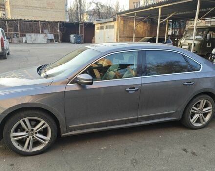 Сірий Фольксваген Пассат, об'ємом двигуна 2 л та пробігом 165 тис. км за 11500 $, фото 1 на Automoto.ua