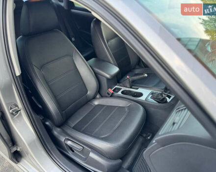 Серый Фольксваген Пассат, объемом двигателя 2.48 л и пробегом 222 тыс. км за 9500 $, фото 15 на Automoto.ua