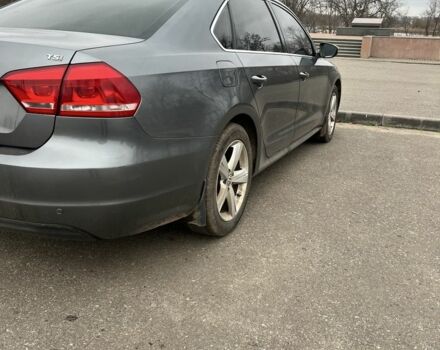 Серый Фольксваген Пассат, объемом двигателя 1.8 л и пробегом 250 тыс. км за 7800 $, фото 4 на Automoto.ua