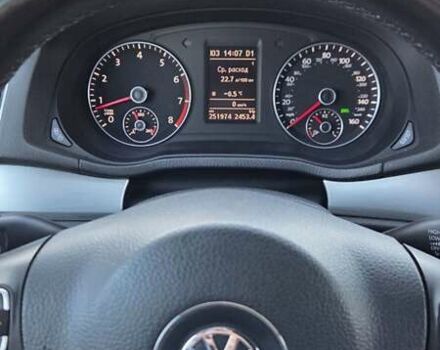 Серый Фольксваген Пассат, объемом двигателя 2.5 л и пробегом 252 тыс. км за 8900 $, фото 18 на Automoto.ua