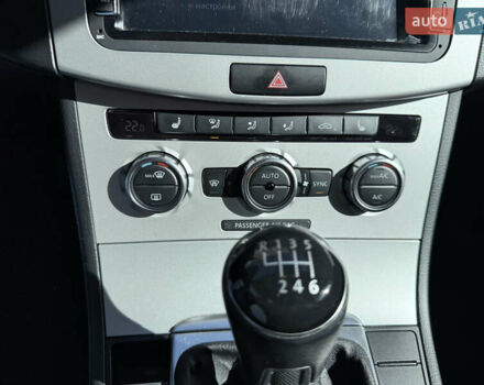 Серый Фольксваген Пассат, объемом двигателя 1.97 л и пробегом 247 тыс. км за 11500 $, фото 18 на Automoto.ua