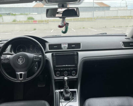 Сірий Фольксваген Пассат, об'ємом двигуна 2.5 л та пробігом 196 тис. км за 10500 $, фото 20 на Automoto.ua