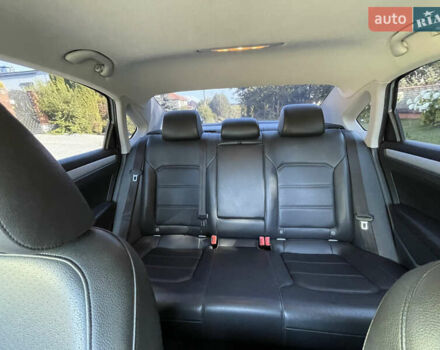 Серый Фольксваген Пассат, объемом двигателя 2.5 л и пробегом 179 тыс. км за 11300 $, фото 17 на Automoto.ua