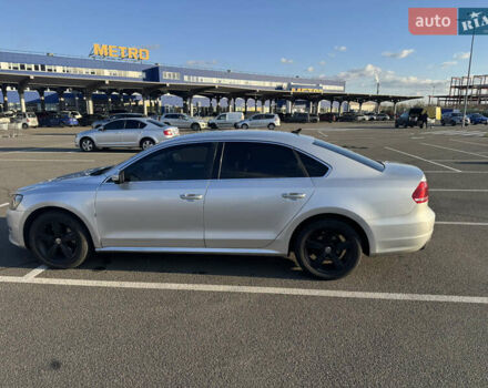 Серый Фольксваген Пассат, объемом двигателя 2.5 л и пробегом 216 тыс. км за 9800 $, фото 3 на Automoto.ua