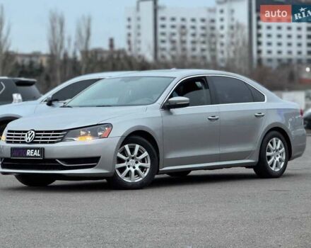 Серый Фольксваген Пассат, объемом двигателя 2.5 л и пробегом 236 тыс. км за 11800 $, фото 1 на Automoto.ua