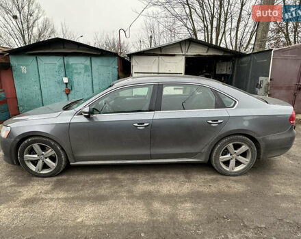 Серый Фольксваген Пассат, объемом двигателя 2.5 л и пробегом 276 тыс. км за 7999 $, фото 2 на Automoto.ua