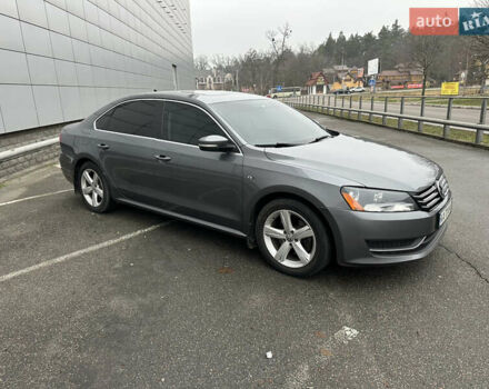 Сірий Фольксваген Пассат, об'ємом двигуна 2.5 л та пробігом 221 тис. км за 9800 $, фото 7 на Automoto.ua