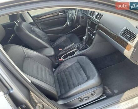 Сірий Фольксваген Пассат, об'ємом двигуна 2 л та пробігом 183 тис. км за 12500 $, фото 2 на Automoto.ua