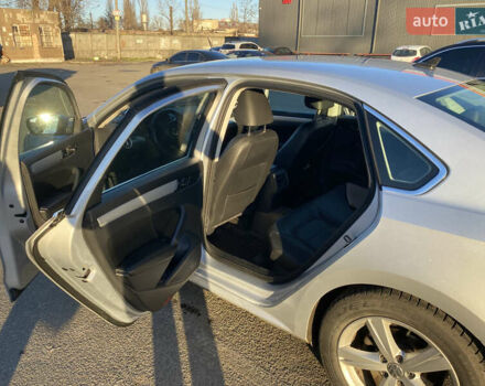 Серый Фольксваген Пассат, объемом двигателя 2.48 л и пробегом 181 тыс. км за 9500 $, фото 6 на Automoto.ua