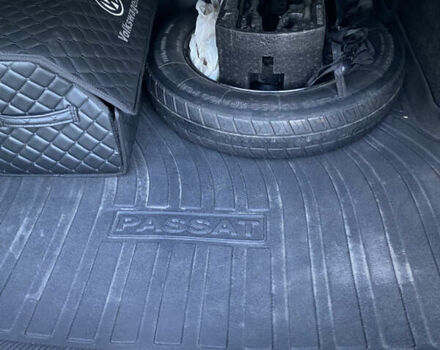 Сірий Фольксваген Пассат, об'ємом двигуна 2.5 л та пробігом 357 тис. км за 11500 $, фото 18 на Automoto.ua