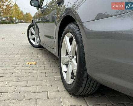 Сірий Фольксваген Пассат, об'ємом двигуна 2.5 л та пробігом 210 тис. км за 9700 $, фото 21 на Automoto.ua