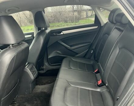 Серый Фольксваген Пассат, объемом двигателя 1.8 л и пробегом 250 тыс. км за 7800 $, фото 7 на Automoto.ua