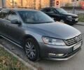 Серый Фольксваген Пассат, объемом двигателя 2.5 л и пробегом 207 тыс. км за 12500 $, фото 2 на Automoto.ua