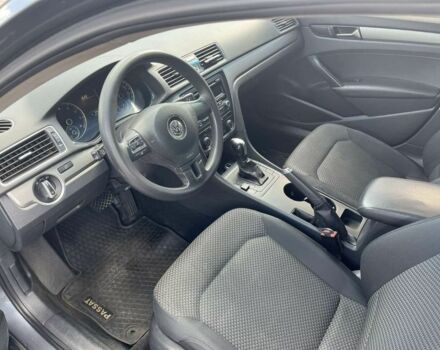 Серый Фольксваген Пассат, объемом двигателя 2.5 л и пробегом 165 тыс. км за 10700 $, фото 6 на Automoto.ua