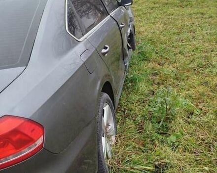 Серый Фольксваген Пассат, объемом двигателя 2.5 л и пробегом 210 тыс. км за 4200 $, фото 2 на Automoto.ua