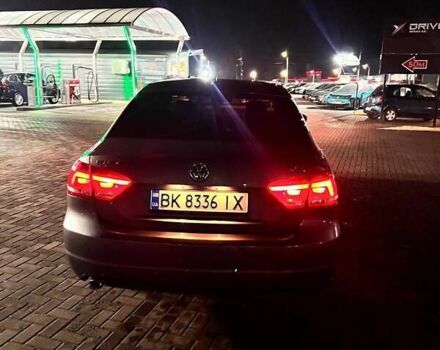 Сірий Фольксваген Пассат, об'ємом двигуна 2 л та пробігом 278 тис. км за 10500 $, фото 3 на Automoto.ua
