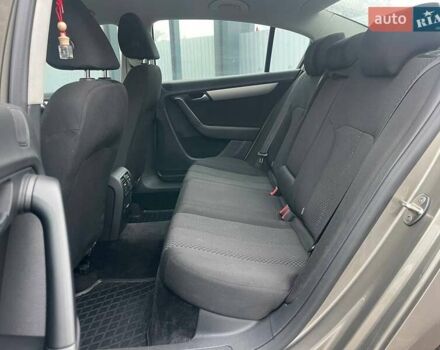 Серый Фольксваген Пассат, объемом двигателя 1.97 л и пробегом 240 тыс. км за 12490 $, фото 9 на Automoto.ua