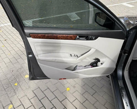 Серый Фольксваген Пассат, объемом двигателя 2 л и пробегом 229 тыс. км за 11800 $, фото 5 на Automoto.ua