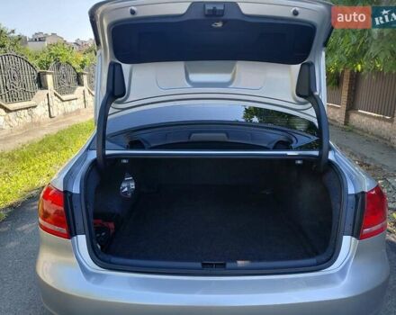 Серый Фольксваген Пассат, объемом двигателя 2.5 л и пробегом 165 тыс. км за 11499 $, фото 9 на Automoto.ua