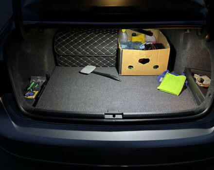 Серый Фольксваген Пассат, объемом двигателя 1.97 л и пробегом 291 тыс. км за 13000 $, фото 13 на Automoto.ua