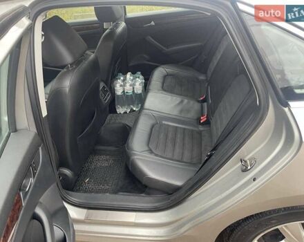 Серый Фольксваген Пассат, объемом двигателя 2.5 л и пробегом 124 тыс. км за 12500 $, фото 5 на Automoto.ua