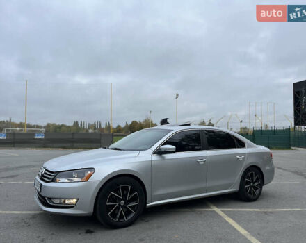 Серый Фольксваген Пассат, объемом двигателя 2.5 л и пробегом 230 тыс. км за 8700 $, фото 2 на Automoto.ua