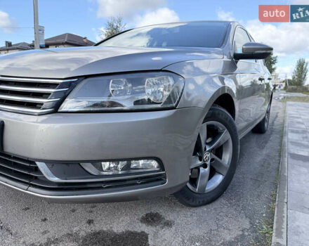 Серый Фольксваген Пассат, объемом двигателя 1.97 л и пробегом 247 тыс. км за 11500 $, фото 10 на Automoto.ua