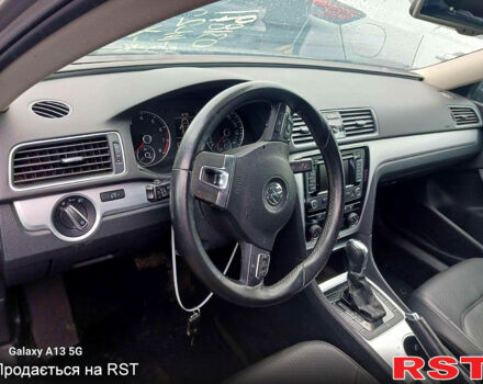 Серый Фольксваген Пассат, объемом двигателя 2.5 л и пробегом 153 тыс. км за 8700 $, фото 7 на Automoto.ua