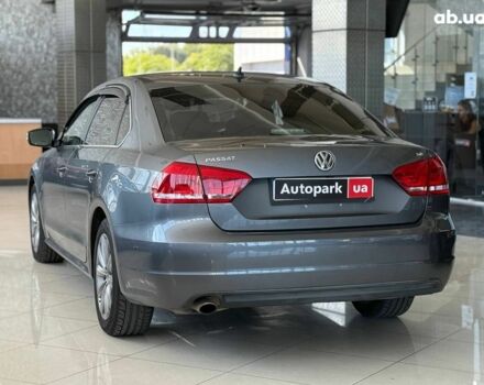 Серый Фольксваген Пассат, объемом двигателя 2.5 л и пробегом 217 тыс. км за 10640 $, фото 4 на Automoto.ua