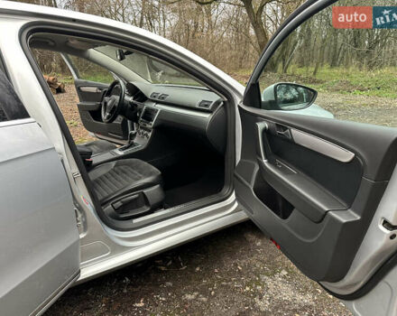 Сірий Фольксваген Пассат, об'ємом двигуна 1.8 л та пробігом 257 тис. км за 8999 $, фото 30 на Automoto.ua