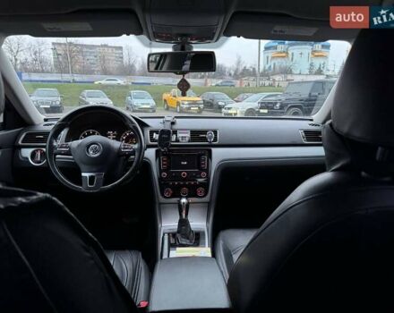 Серый Фольксваген Пассат, объемом двигателя 2.5 л и пробегом 236 тыс. км за 11800 $, фото 39 на Automoto.ua