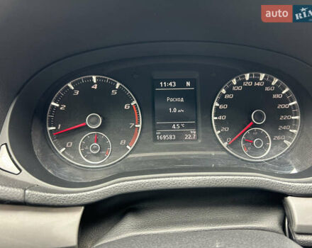 Серый Фольксваген Пассат, объемом двигателя 2.5 л и пробегом 169 тыс. км за 11500 $, фото 12 на Automoto.ua