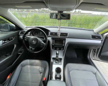 Сірий Фольксваген Пассат, об'ємом двигуна 2.5 л та пробігом 221 тис. км за 11300 $, фото 8 на Automoto.ua