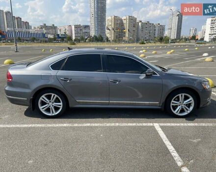 Сірий Фольксваген Пассат, об'ємом двигуна 2 л та пробігом 183 тис. км за 13500 $, фото 3 на Automoto.ua