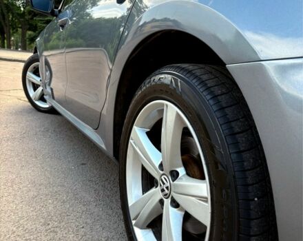 Сірий Фольксваген Пассат, об'ємом двигуна 2.5 л та пробігом 155 тис. км за 9400 $, фото 4 на Automoto.ua