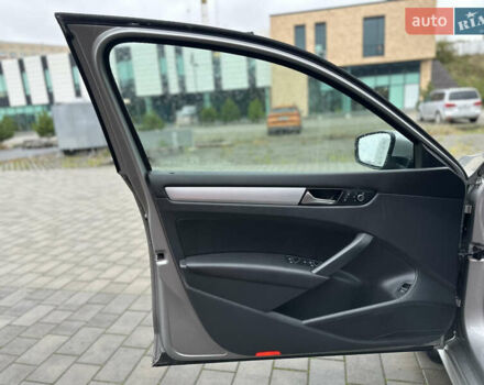 Серый Фольксваген Пассат, объемом двигателя 2.48 л и пробегом 222 тыс. км за 9500 $, фото 19 на Automoto.ua