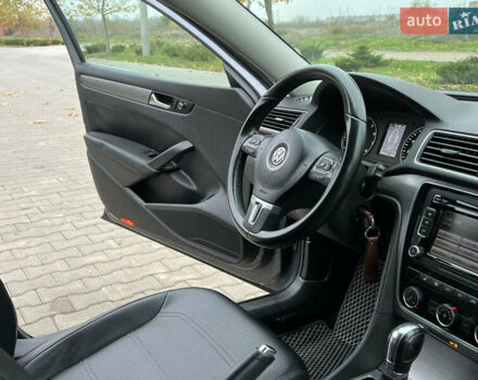 Сірий Фольксваген Пассат, об'ємом двигуна 2.5 л та пробігом 210 тис. км за 9700 $, фото 48 на Automoto.ua