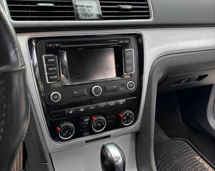 Фольксваген Пассат 2013 в Львове на Automoto.ua Серый Фольксваген Пассат, объемом двигателя 2.5 л и пробегом 255 тыс. км за 10100 $, фото 9 на Automoto.ua