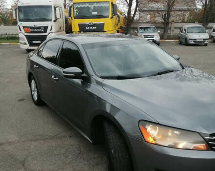 Серый Фольксваген Пассат, объемом двигателя 2.5 л и пробегом 233 тыс. км за 10000 $, фото 1 на Automoto.ua