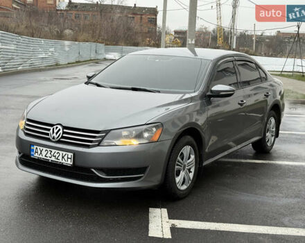 Серый Фольксваген Пассат, объемом двигателя 2.48 л и пробегом 270 тыс. км за 8800 $, фото 4 на Automoto.ua